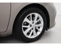 Toyota Auris Touring Sports 1.8 Hybrid Lease Plus | Panoramadak | Navigatie | Stoelverwarming | Parkeersensoren voor/achter | Keyless | Cruise Control | Clima | Camera | Xenon | 16 inch | Bluetooth
