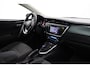 Toyota Auris Touring Sports 1.8 Hybrid Lease Plus | Panoramadak | Navigatie | Stoelverwarming | Parkeersensoren voor/achter | Keyless | Cruise Control | Clima | Camera | Xenon | 16 inch | Bluetooth
