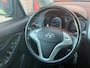 Hyundai ix20 1.4i Go! 90PK HOGE INSTAP NL AUTO NAP! NAVI l Camera l Trekhaak l LMV l AIRCO l MTF-STUUR! DEALER OH l TOPSTAAT!