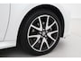 Toyota Yaris 1.5 Hybrid Executive | Stoelverwarming | Apple Carplay / Android Auto | Parkeersensoren voor/achter | LED | Keyless | Adaptive Cruise | Clima | Camera | 17 inch