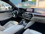 BMW 5-Serie Touring 530i M-Sport / High Executive / Sportstoelen / HUD / Adaptive / NL Auto