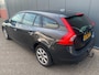 Volvo V60 1.6 T3 Kinetic met lichte schade