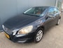 Volvo V60 1.6 T3 Kinetic met lichte schade