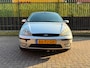 Ford Focus 1.6-16V Futura grijs 2004 AIRCO|TREKHAAK|NAP|APK