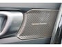 Volvo EX40 Single Motor Extended Range Plus Black Ed. 82 kWh IntelliSafe Assist/Surround - Parkeercamera achter - Harman/Kardon audio - Verwarmde voorstoelen, stuur & achterbank - Parkeersensoren voor & achter - Draadloze tel. lader - Warmtepomp - 20' LMV