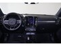 Volvo EX40 Single Motor Extended Range Plus Black Ed. 82 kWh IntelliSafe Assist/Surround - Parkeercamera achter - Harman/Kardon audio - Verwarmde voorstoelen, stuur & achterbank - Parkeersensoren voor & achter - Draadloze tel. lader - Warmtepomp - 20' LMV