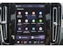 Volvo EX40 Single Motor Extended Range Plus Black Ed. 82 kWh IntelliSafe Assist/Surround - Parkeercamera achter - Harman/Kardon audio - Verwarmde voorstoelen, stuur & achterbank - Parkeersensoren voor & achter - Draadloze tel. lader - Warmtepomp - 20' LMV
