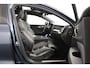 Volvo V60 T8 Plug-in hybrid AWD Ultra Dark | Trekhaak | Panoramadak | Sportstoelen | Long range | 19 Inch |