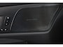 Volvo V60 T8 Plug-in hybrid AWD Ultra Dark | Trekhaak | Panoramadak | Sportstoelen | Long range | 19 Inch |