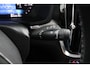 Volvo V60 T8 Plug-in hybrid AWD Ultra Dark | Trekhaak | Panoramadak | Sportstoelen | Long range | 19 Inch |