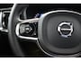 Volvo V60 T8 Plug-in hybrid AWD Ultra Dark | Trekhaak | Panoramadak | Sportstoelen | Long range | 19 Inch |