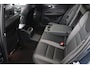 Volvo V60 T8 Plug-in hybrid AWD Ultra Dark | Trekhaak | Panoramadak | Sportstoelen | Long range | 19 Inch |