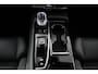 Volvo V60 T8 Plug-in hybrid AWD Ultra Dark | Trekhaak | Panoramadak | Sportstoelen | Long range | 19 Inch |