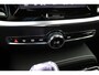 Volvo V60 T8 Plug-in hybrid AWD Ultra Dark | Trekhaak | Panoramadak | Sportstoelen | Long range | 19 Inch |