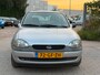 Opel Corsa 1.2i-16V Onyx