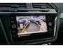 Volkswagen Tiguan 1.4 TSI eHybrid R-Line Business+ - Trekhaak | Winter pack | HUD | Dode hoeksens. | Ad. Cruise | IQ LED