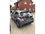 Toyota Yaris Hybrid 115 Dynamic 1e Eigenaar | BTW | Fabrieks Garantie | Stoelverwarming | Camera | Navi | Carplay | ACC | Climate | Keyless | Bots | Full Led | PDC