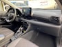 Toyota Yaris Hybrid 115 Dynamic 1e Eigenaar | BTW | Fabrieks Garantie | Stoelverwarming | Camera | Navi | Carplay | ACC | Climate | Keyless | Bots | Full Led | PDC