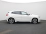 BMW X2 sDrive20i Executive Edition | ACHTERUITRIJCAMERA | HEAD UP | ELEKTRISCHE KOFFERKLEP | STOELVERWARMING | STUURVERWARMING | NAVIGATIE | CRUISE CONTROL | CLIMATE CONTROL |