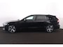 Volvo V60 T6 Recharge AWD R-Design - IntelliSafe Assist - Adaptieve LED koplampen - Parkeercamera achter - Parkeersensoren voor & achter - Elektr. bedienb. voorstoelen met geheugen links - Extra getint glas - Inklapbare trekhaak - 18' LMV