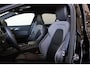 Volvo V60 T6 Recharge AWD R-Design - IntelliSafe Assist - Adaptieve LED koplampen - Parkeercamera achter - Parkeersensoren voor & achter - Elektr. bedienb. voorstoelen met geheugen links - Extra getint glas - Inklapbare trekhaak - 18' LMV