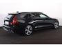 Volvo V60 T6 Recharge AWD R-Design - IntelliSafe Assist - Adaptieve LED koplampen - Parkeercamera achter - Parkeersensoren voor & achter - Elektr. bedienb. voorstoelen met geheugen links - Extra getint glas - Inklapbare trekhaak - 18' LMV