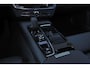 Volvo V90 T6 AWD Inscription Expression - IntelliSafe Assist & Surround - Adaptieve LED koplampen - Verwarmde voorstoelen & stuur - Parkeersensoren achter - Elektr. bedienb. voorstoelen met geheugen - Head up display - Extra getint glas - Inklapbare trekhaak - 19' LMV