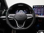 Volkswagen Golf 1.5 eTSI R-Line Edition | WORDT VERWACHT | AUTOMAAT | ACHTERUITRIJCAMERA | SFEERVERLICHTING | STOELVERWARMING | STUURVERWARMING | APPLE CARPLAY - ANDROID AUTO | ADAPTIVE CRUISE CONTROL |