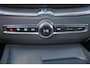 Volvo XC60 T6 Plug-in hybrid AWD Inscription Expression - Panorama/schuifdak - Intellisafe Assist - Full LED - Verwarmbare voorstoelen - Trekhaak semi-elektrisch wegklapbaar - Lederen bekleding - Parkeersensoren achter