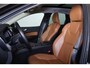 Volvo XC60 T6 Plug-in hybrid AWD Inscription Expression - Panorama/schuifdak - Intellisafe Assist - Full LED - Verwarmbare voorstoelen - Trekhaak semi-elektrisch wegklapbaar - Lederen bekleding - Parkeersensoren achter