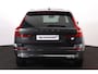 Volvo XC60 T6 Plug-in hybrid AWD Inscription Expression - Panorama/schuifdak - Intellisafe Assist - Full LED - Verwarmbare voorstoelen - Trekhaak semi-elektrisch wegklapbaar - Lederen bekleding - Parkeersensoren achter