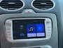 Ford Focus 1.6 Titanium met parkeersensoren en bluetooth telefoon en cruise controle