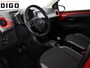 Toyota Aygo 1.0 VVT-i X-Cite Bi-Tone Automaat | Apple Carplay & AndroidAUTO | Lichtmetalen velgen | Camera | Privacy Glass |