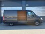 Mercedes-Benz Sprinter L2H2 3.0 V6 184PK Automaat / Laadklep / Carplay / Camera / Flitsers / Cruise / Airco / Leder / Veerstoel / Nieuwe APK
