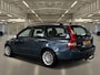 Volvo V50 2.4 Momentum Youngtimer, trekhaak, lekkere 5 cilinder...