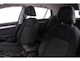 Volkswagen Golf Life Edition 1.5 TSI 115pk Adaptive cruise control, Achteruitrijcamera, LED koplampen, Parkeersensoren, Airco, DAB, Radio, Bluetooth, App connect
