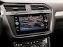 Volkswagen Tiguan Allspace 1.4 TSI Sportline 7 Persoons 150Pk Automaat (APPLE CARPLAY, GROOT NAVI, CLIMATE, GETINT GLAS, SPORTSTOELEN, PARKEERSENSOREN, ADAPTIVE CRUISE, NIEUWSTAAT)