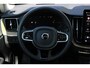 Volvo XC60 T6 Plug-in hybrid AWD Plus Dark | Panoramadak | Trekhaak | 360 graden camera | Verwarmbare voorstoelen en achterbank | Premium audio by Harman Kardon | Head-up display |