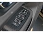 Volvo XC60 T6 Plug-in hybrid AWD Plus Dark | Panoramadak | Trekhaak | 360 graden camera | Verwarmbare voorstoelen en achterbank | Premium audio by Harman Kardon | Head-up display |