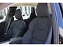 Volvo XC60 T6 Plug-in hybrid AWD Plus Dark | Panoramadak | Trekhaak | 360 graden camera | Verwarmbare voorstoelen en achterbank | Premium audio by Harman Kardon | Head-up display |