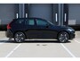 Volvo XC60 T6 Plug-in hybrid AWD Plus Dark | Panoramadak | Trekhaak | 360 graden camera | Verwarmbare voorstoelen en achterbank | Premium audio by Harman Kardon | Head-up display |