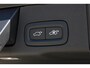 Volvo XC60 T6 Plug-in hybrid AWD Plus Dark | Panoramadak | Trekhaak | 360 graden camera | Verwarmbare voorstoelen en achterbank | Premium audio by Harman Kardon | Head-up display |