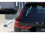 Volvo XC60 T6 Plug-in hybrid AWD Plus Dark | Panoramadak | Trekhaak | 360 graden camera | Verwarmbare voorstoelen en achterbank | Premium audio by Harman Kardon | Head-up display |