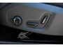 Volvo XC60 T6 Plug-in hybrid AWD Plus Dark | Panoramadak | Trekhaak | 360 graden camera | Verwarmbare voorstoelen en achterbank | Premium audio by Harman Kardon | Head-up display |