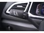 Volkswagen T-Roc 1.5 TSI R-Line Apple Carplay Panodak Stoelverwarming Achteruitrijcamera Digital Display