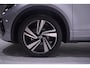 Volkswagen T-Roc 1.5 TSI R-Line Apple Carplay Panodak Stoelverwarming Achteruitrijcamera Digital Display