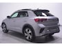 Volkswagen T-Roc 1.5 TSI R-Line Apple Carplay Panodak Stoelverwarming Achteruitrijcamera Digital Display
