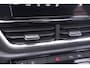 Volkswagen T-Roc 1.5 TSI R-Line Apple Carplay Panodak Stoelverwarming Achteruitrijcamera Digital Display
