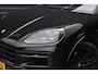 Porsche Cayenne Coupé 3.0 E-Hybrid Sport Design Carbon | Pano | Bijrijdersdisplay | ACC | Bose | 18-voudig Stoelen | 22'' Wielen |
