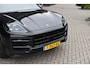 Porsche Cayenne Coupé 3.0 E-Hybrid Sport Design Carbon | Pano | Bijrijdersdisplay | ACC | Bose | 18-voudig Stoelen | 22'' Wielen |